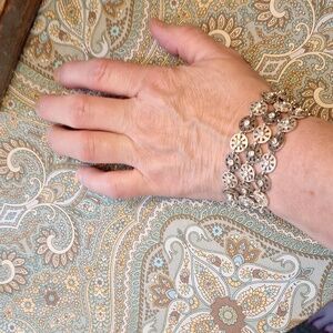 Elegant Silver Floral Bracelet. Beautiful Bracelet.